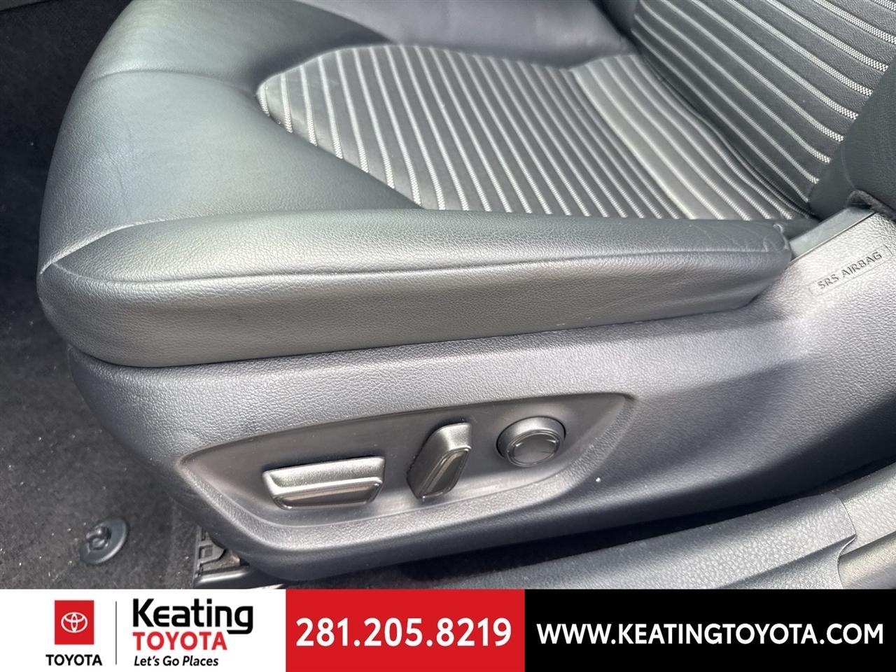 Toyota Camry SE 2024