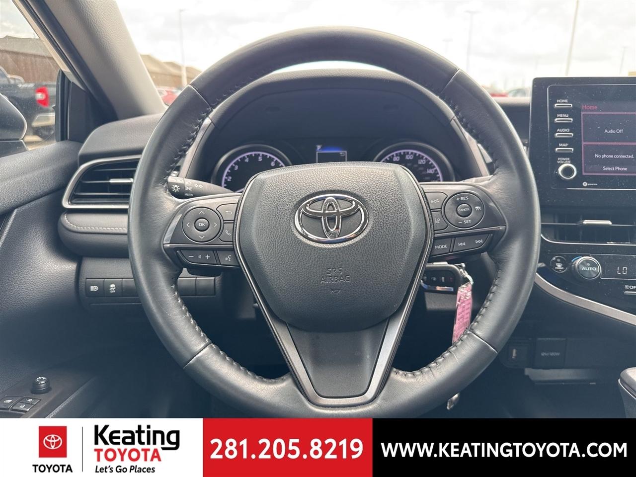 Toyota Camry SE 2024