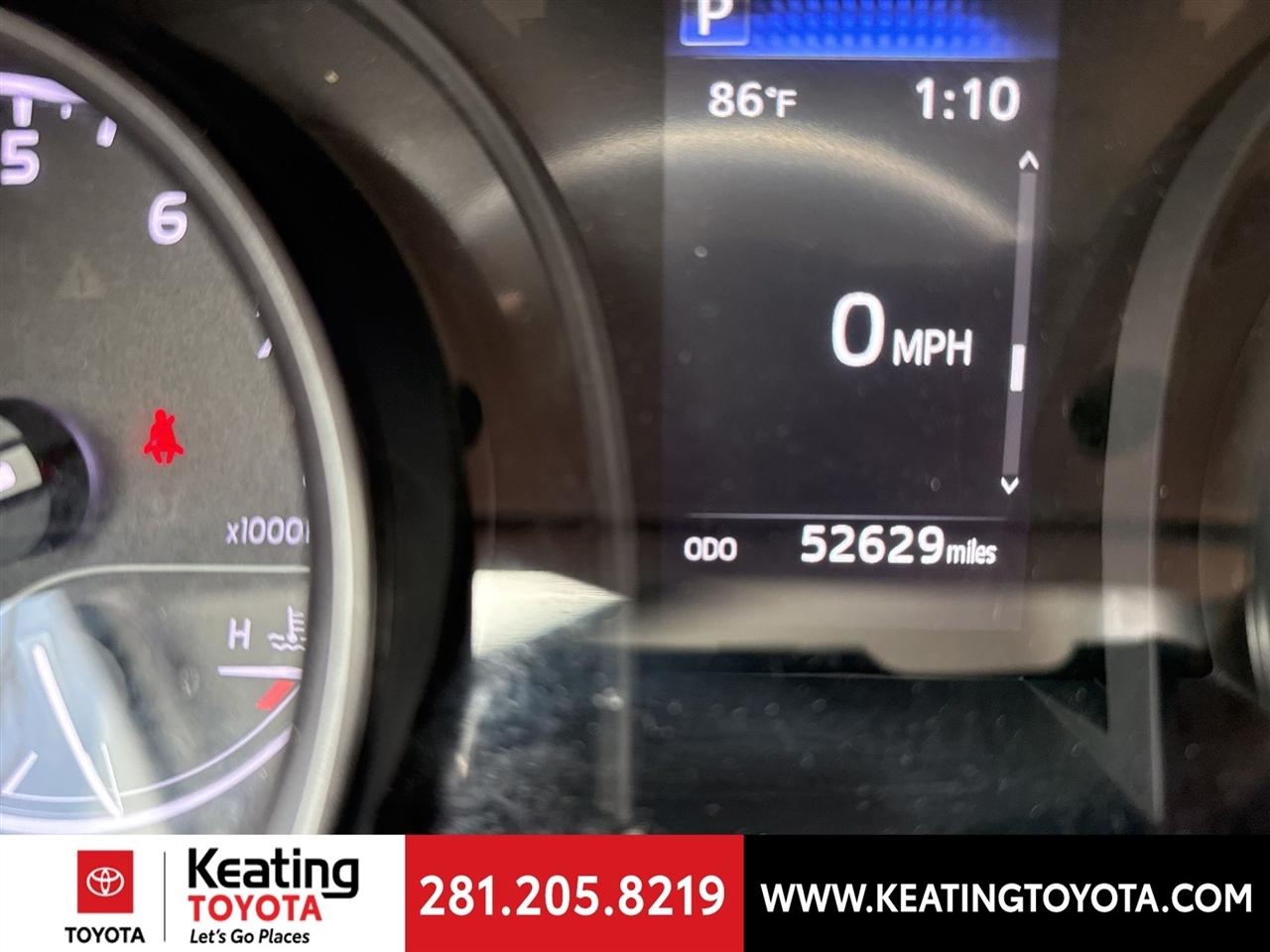 Toyota Camry SE 2024