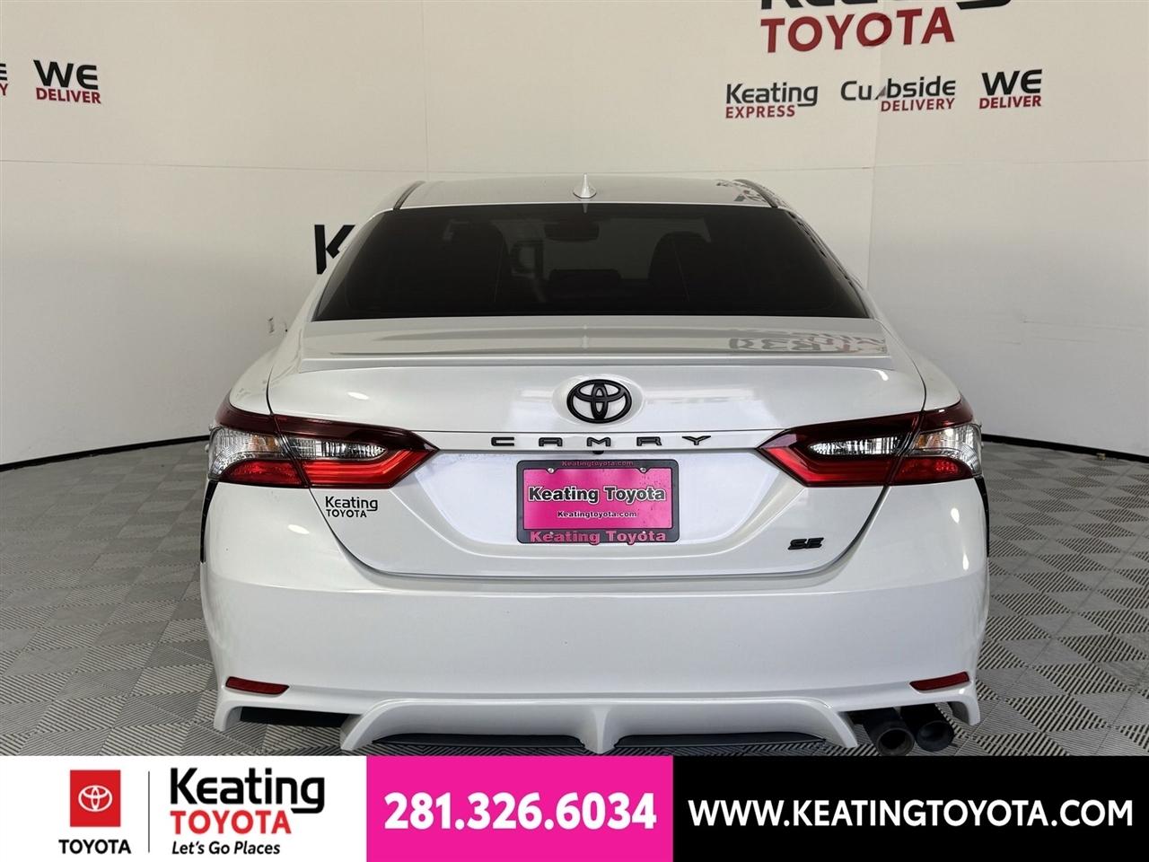 Toyota Camry SE 2024