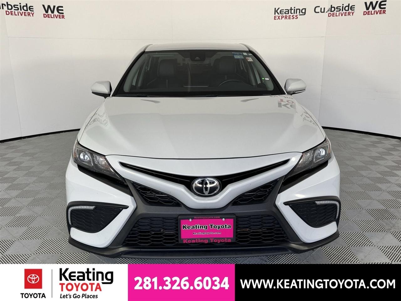 Toyota Camry SE 2024