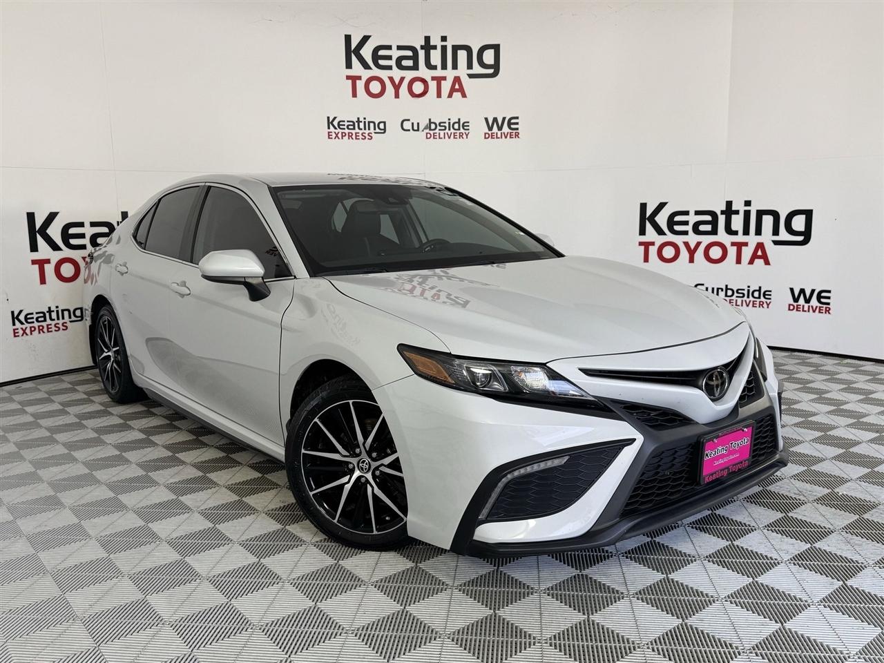 Toyota Camry SE 2024