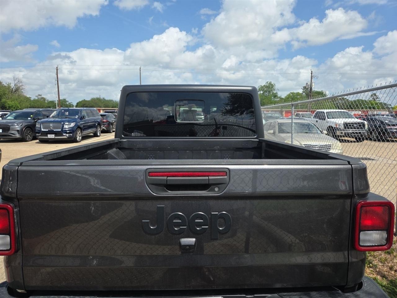 Jeep Gladiator Sport 2023