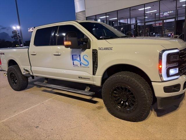 Ford F-250 SD Platinum Crew Cab 4WD 2025