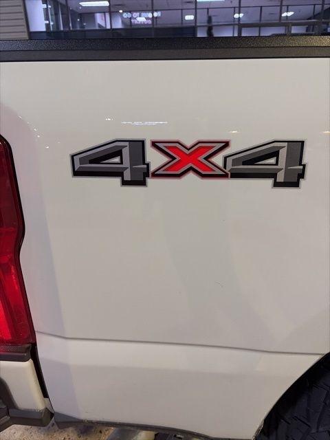 Ford F-250 SD Platinum Crew Cab 4WD 2025