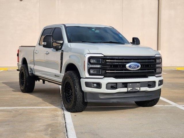 Ford F-250 SD Platinum Crew Cab 4WD 2025
