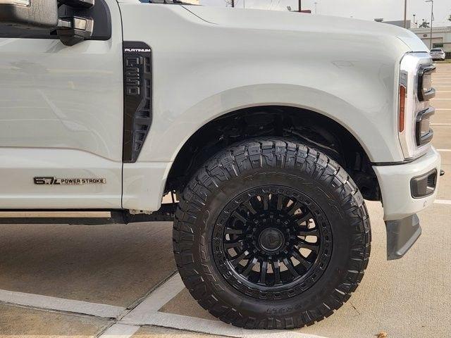 Ford F-250 SD Platinum Crew Cab 4WD 2025