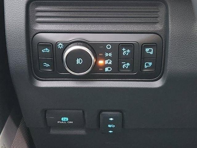 Ford F-250 SD Platinum Crew Cab 4WD 2025