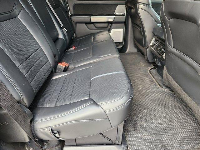 Ford F-250 SD Platinum Crew Cab 4WD 2025