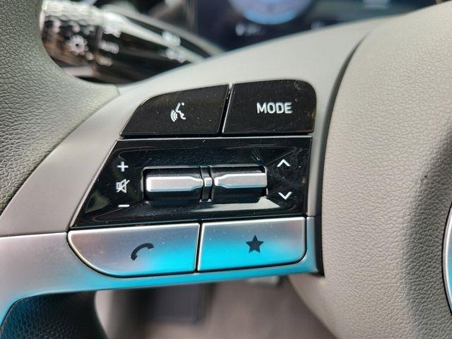 Hyundai Elantra SEL 2024