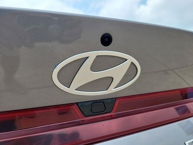 Hyundai Elantra SEL 2024