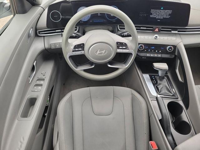 Hyundai Elantra SEL 2024