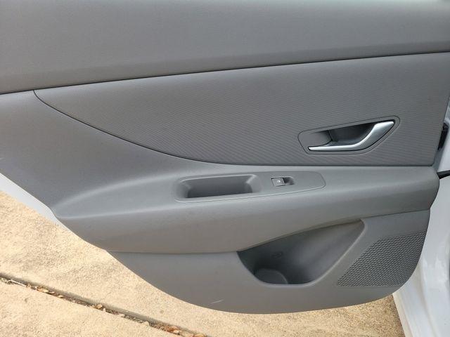 Hyundai Elantra SEL 2024