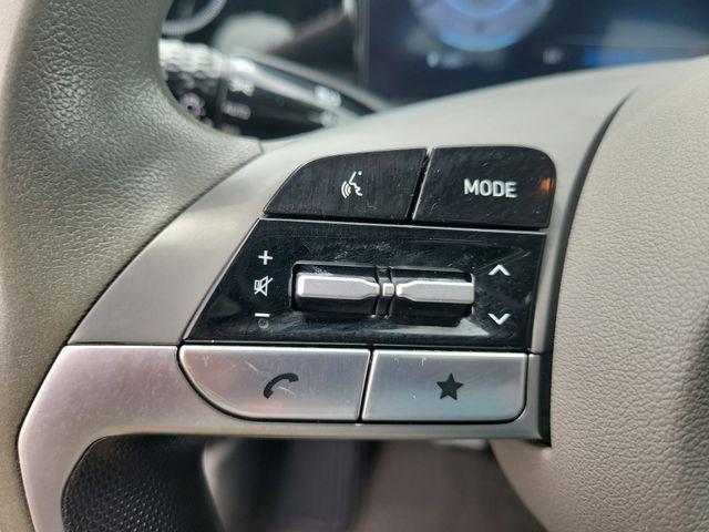 Hyundai Elantra SEL 2024