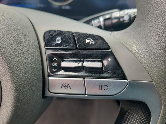 Hyundai Elantra SEL 2024