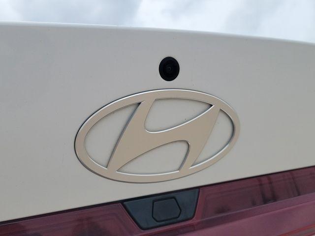 Hyundai Elantra SEL 2024