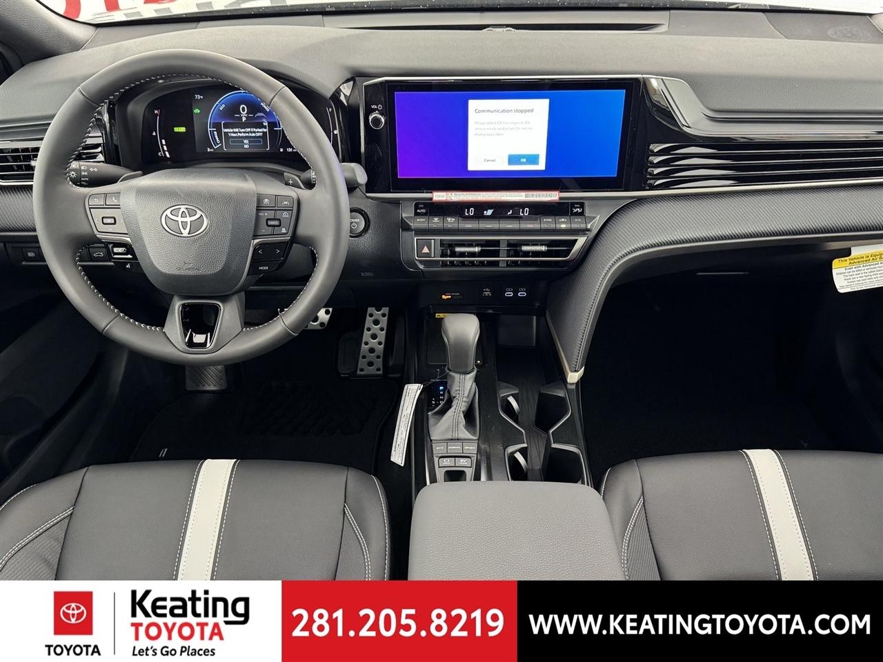 Toyota Camry Hybrid XLE 2026