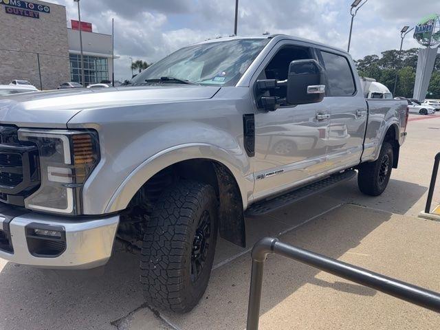 Ford F-250 SD Lariat Crew Cab 4WD 2022