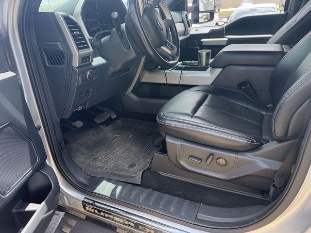 Ford F-250 SD Lariat Crew Cab 4WD 2022