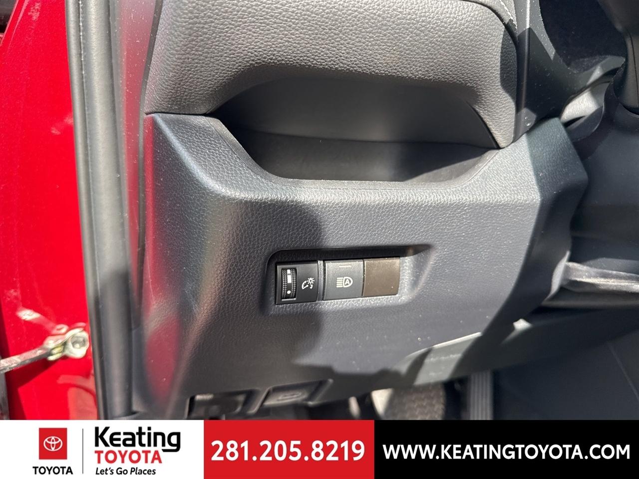 Toyota RAV4 XLE 2023