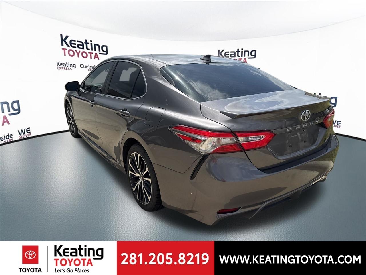 Toyota Camry SE 2019