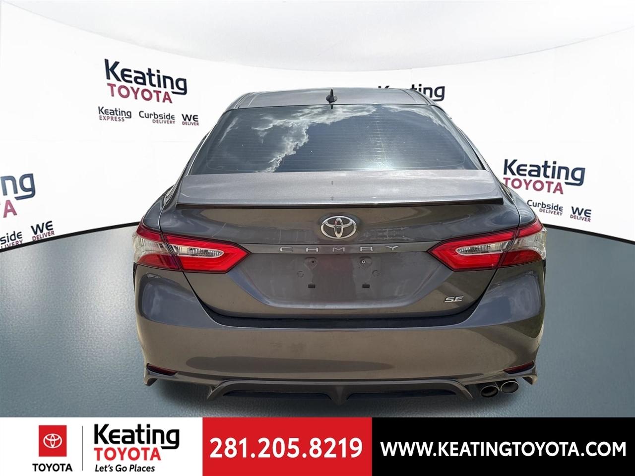 Toyota Camry SE 2019