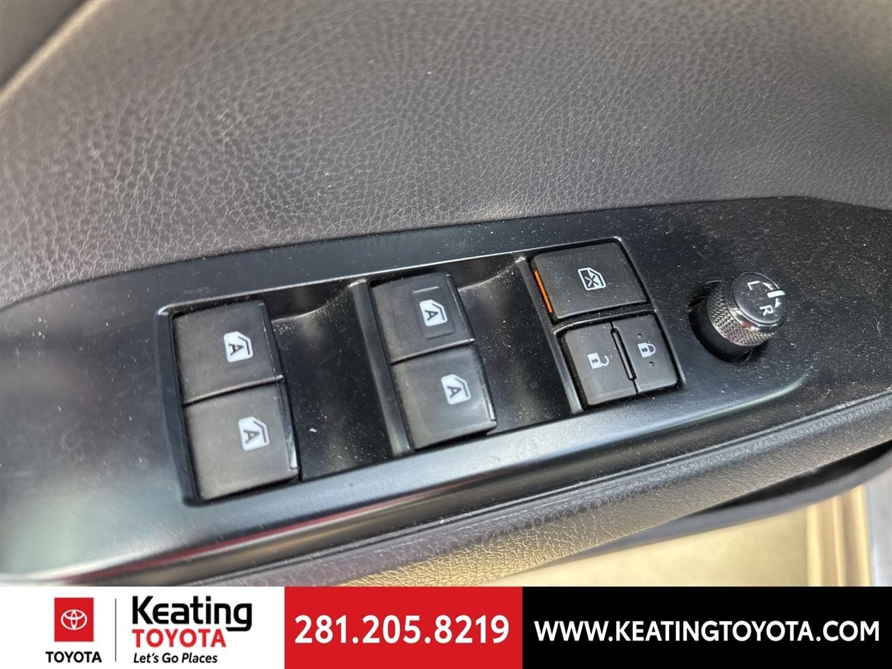 Toyota Camry SE 2019