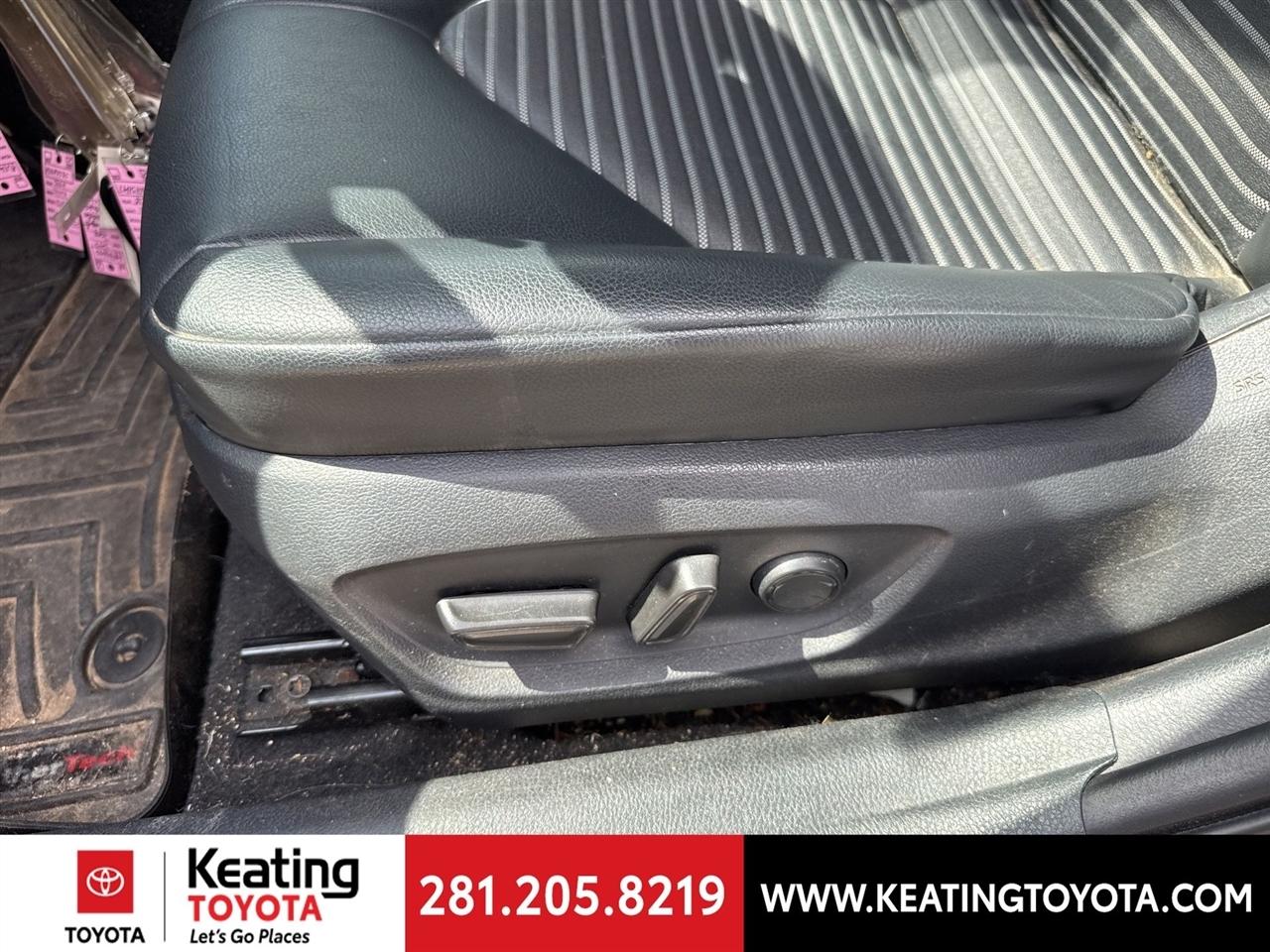 Toyota Camry SE 2019