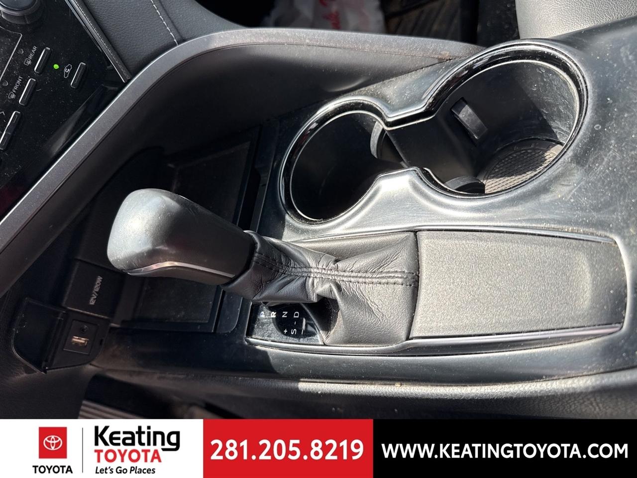 Toyota Camry SE 2019