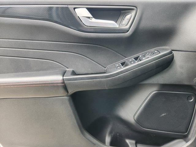 Ford Escape ST-Line Hybrid 2024