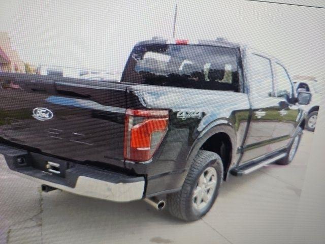 Ford F-150 XLT SuperCrew 4WD 2025