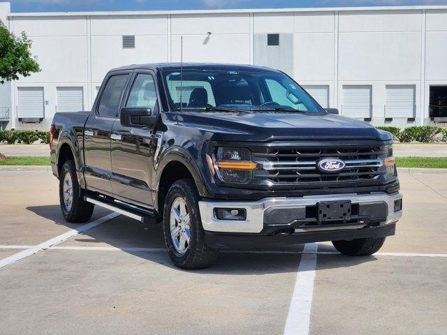 Ford F-150 XLT SuperCrew 4WD 2025