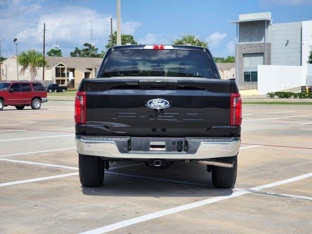 Ford F-150 XLT SuperCrew 4WD 2025