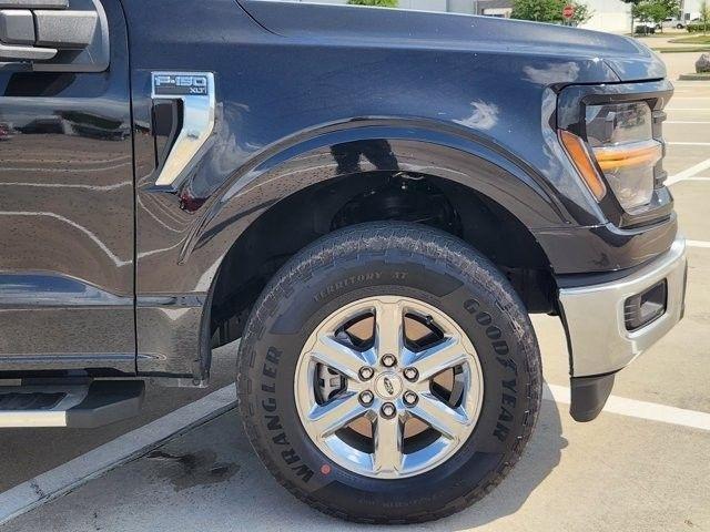 Ford F-150 XLT SuperCrew 4WD 2025