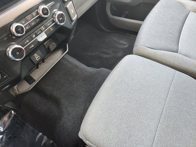 Ford F-150 XLT SuperCrew 4WD 2025