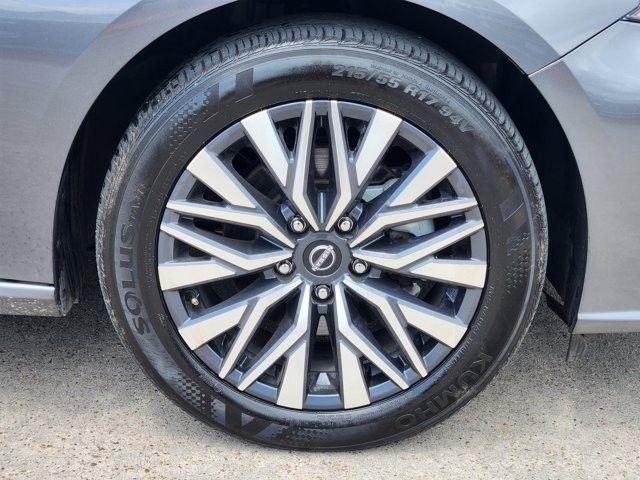 Nissan Altima 2.5 SV 2025