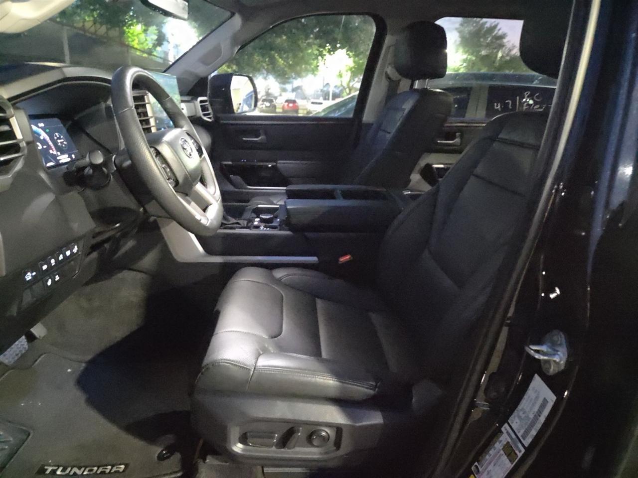 Toyota Tundra Limited CrewMax 4WD 2024