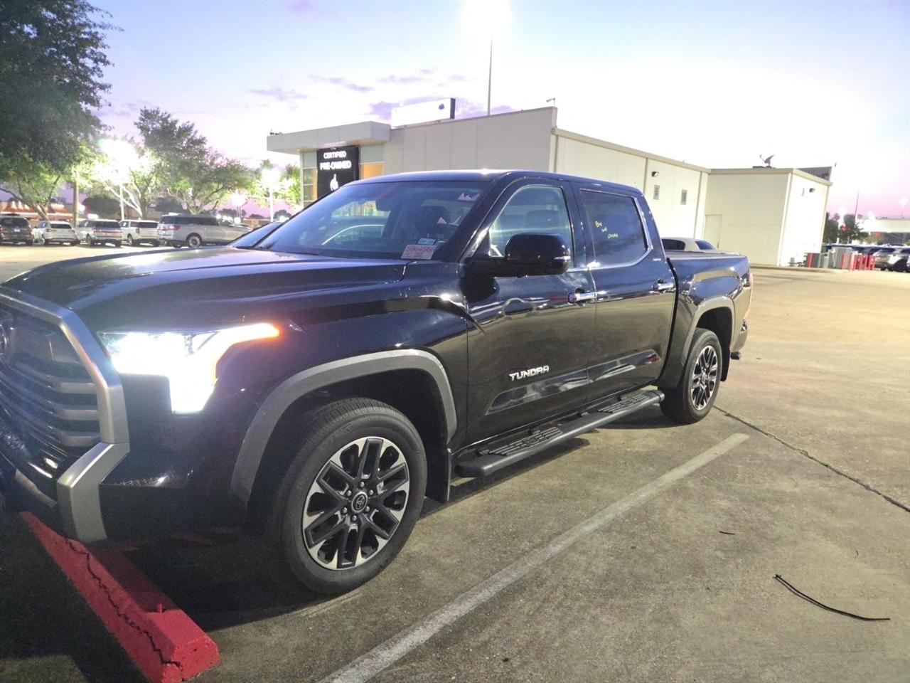 Toyota Tundra Limited CrewMax 4WD 2024