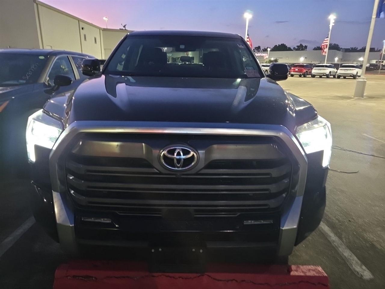 Toyota Tundra Limited CrewMax 4WD 2024