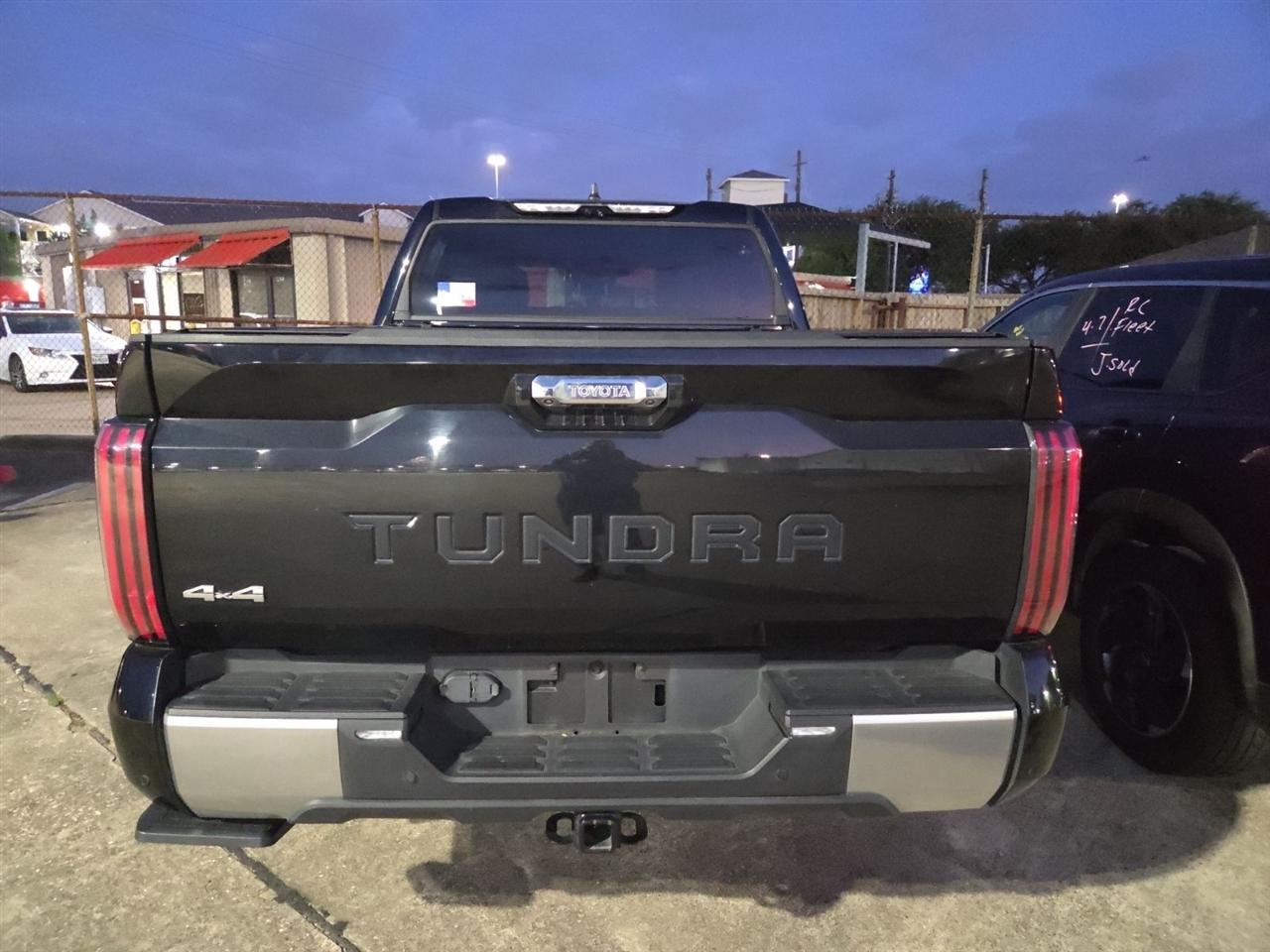 Toyota Tundra Limited CrewMax 4WD 2024