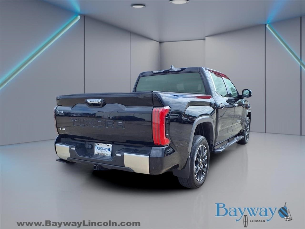 Toyota Tundra Limited CrewMax 4WD 2024