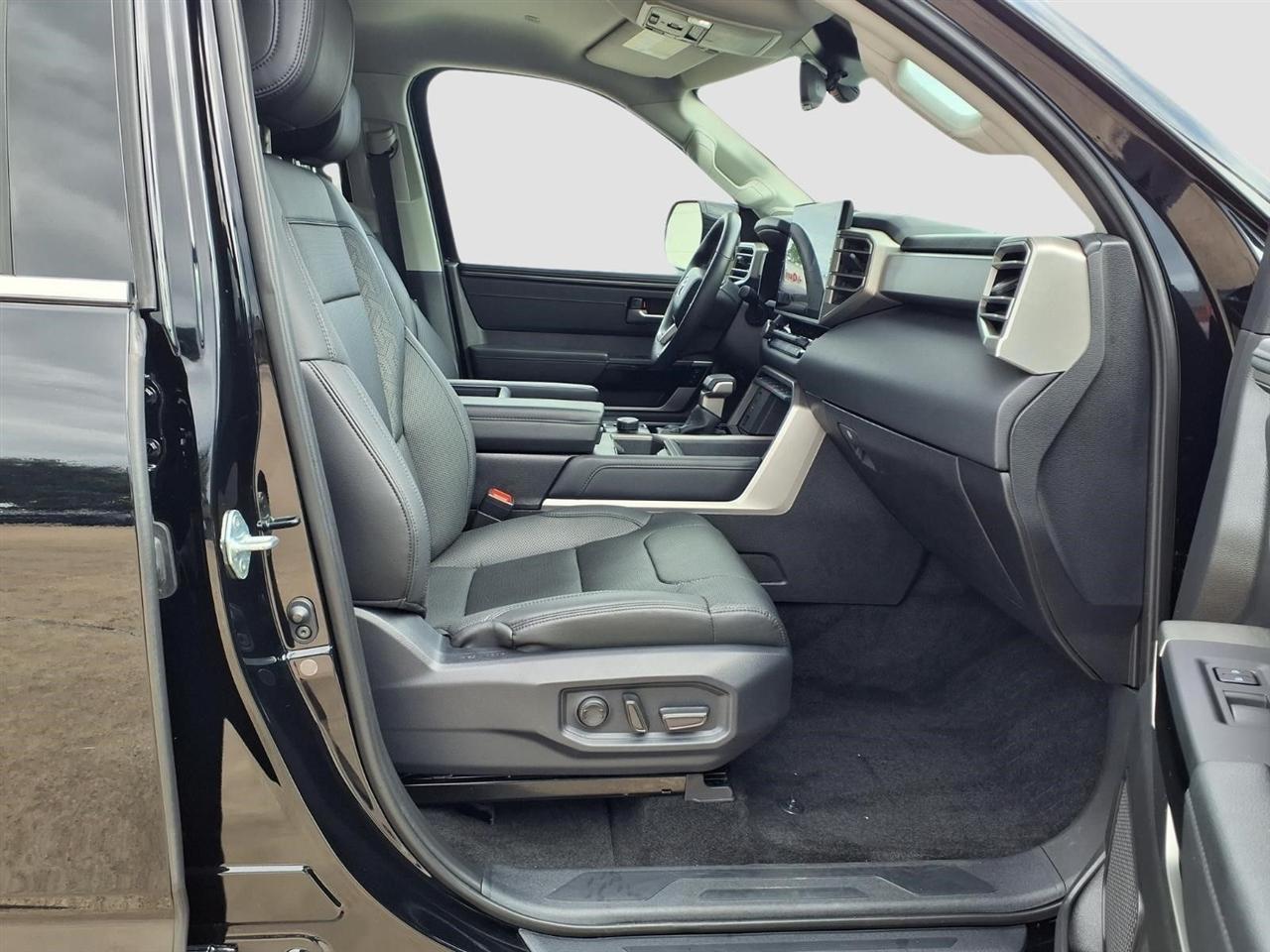Toyota Tundra Limited CrewMax 4WD 2024