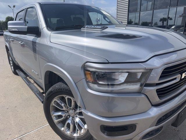 RAM 1500 Laramie Crew Cab SWB 4WD 2019