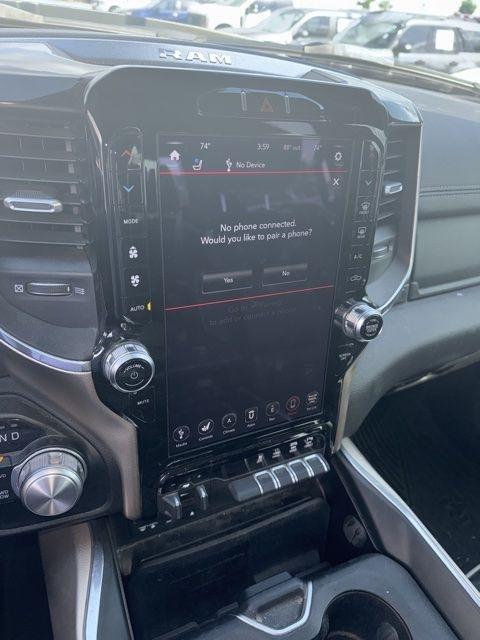 RAM 1500 Laramie Crew Cab SWB 4WD 2019