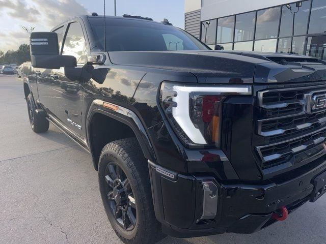 GMC Sierra 2500HD AT4 Crew Cab 4WD 2024