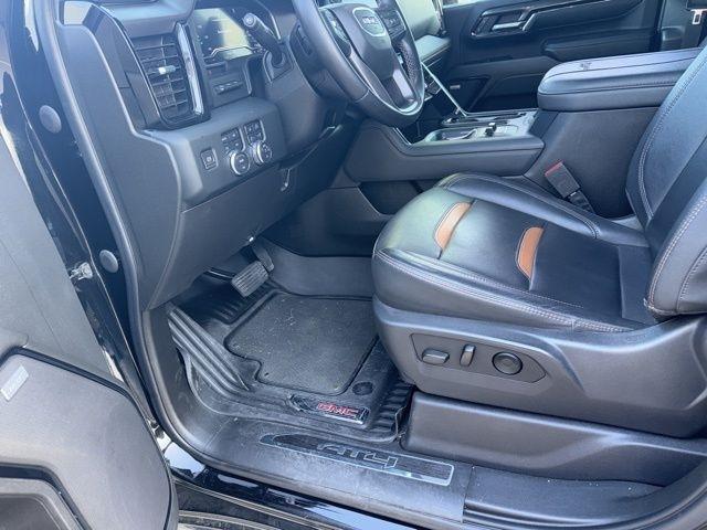 GMC Sierra 2500HD AT4 Crew Cab 4WD 2024