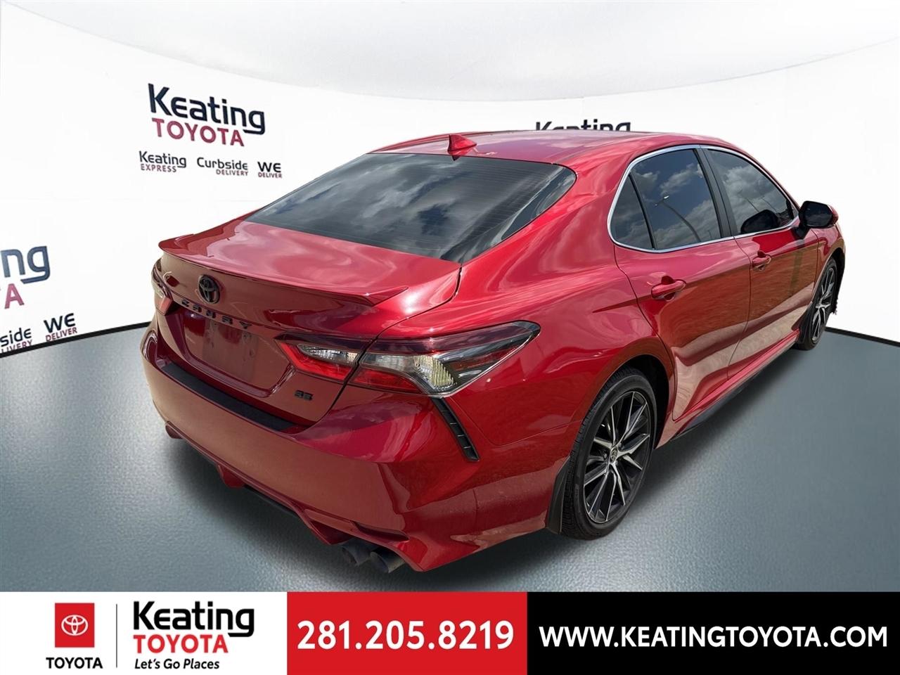 Toyota Camry SE 2023