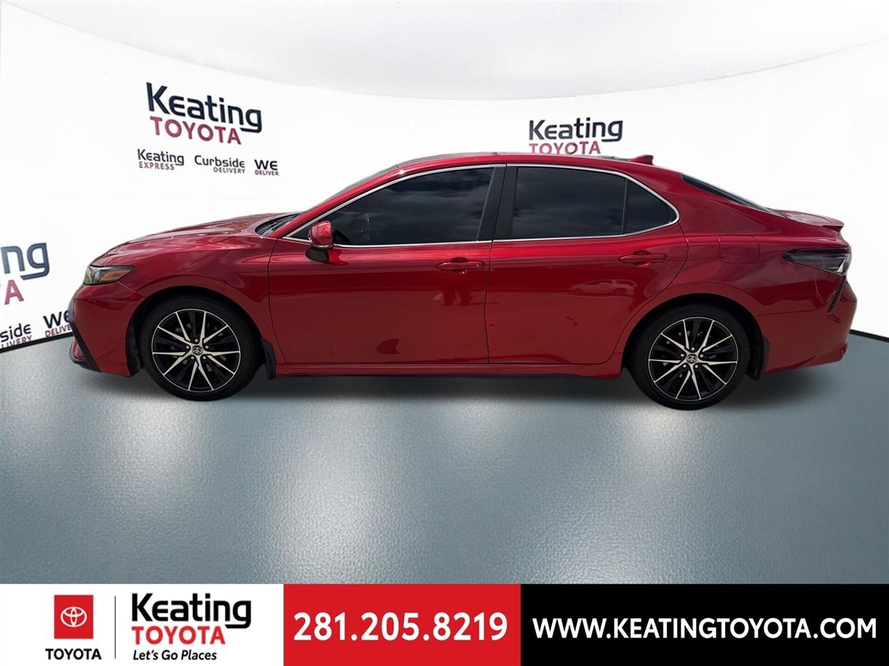 Toyota Camry SE 2023