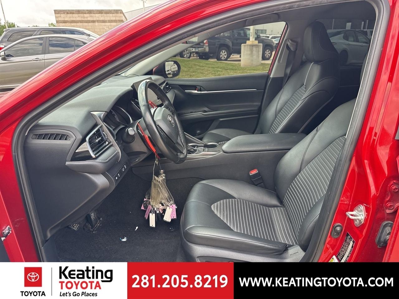 Toyota Camry SE 2023