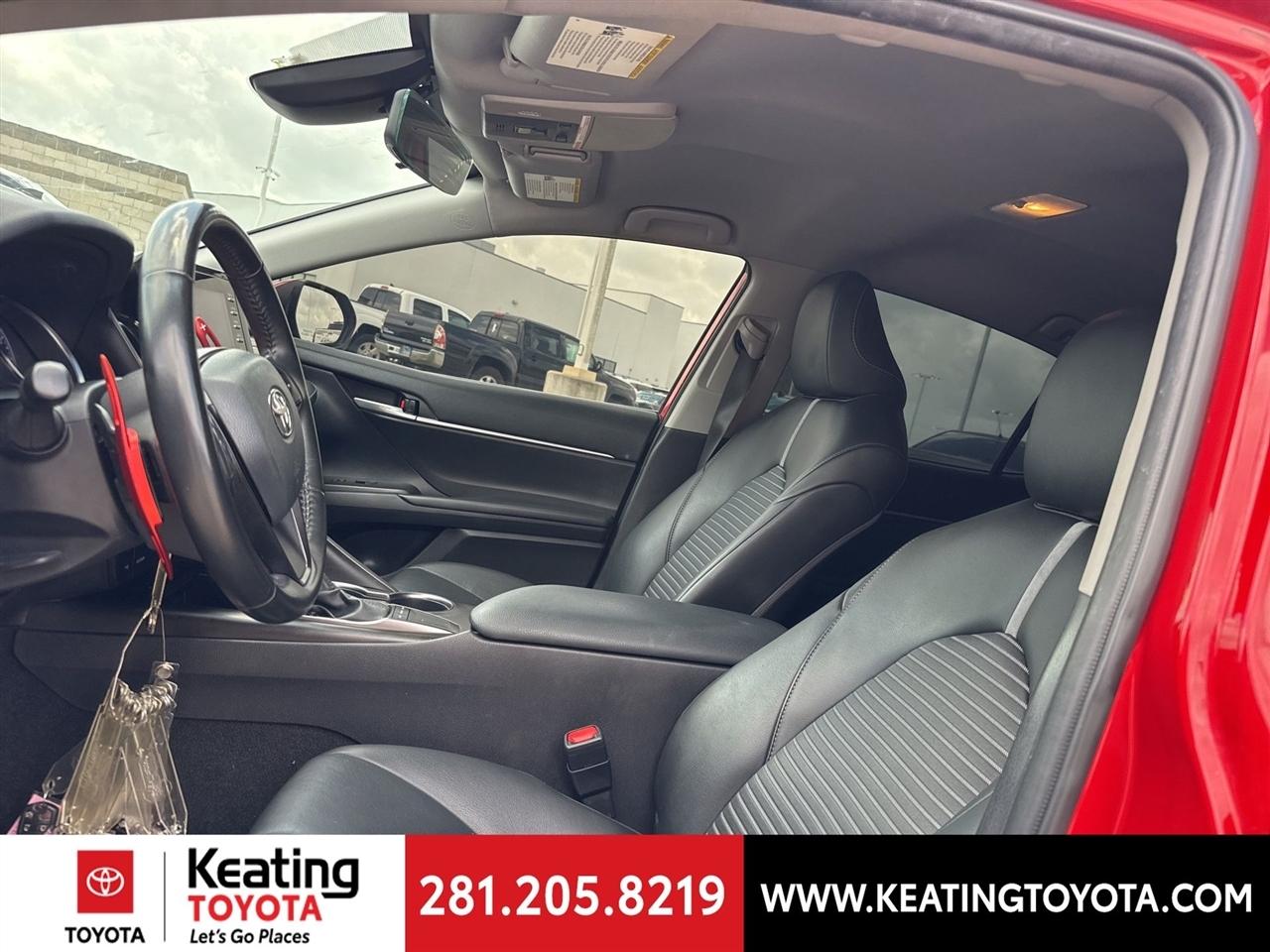 Toyota Camry SE 2023